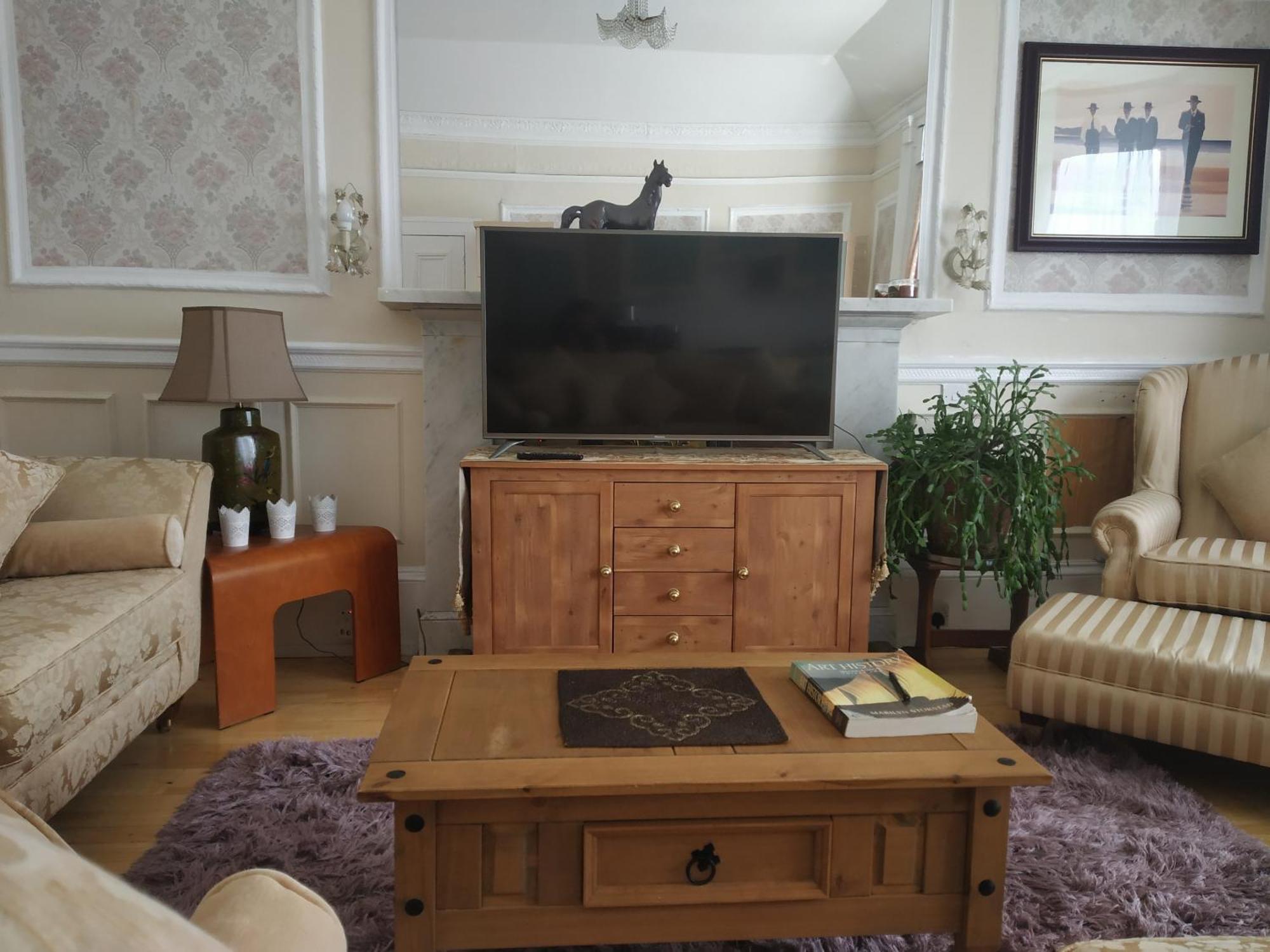 Busby Apartments Glasgow Room photo