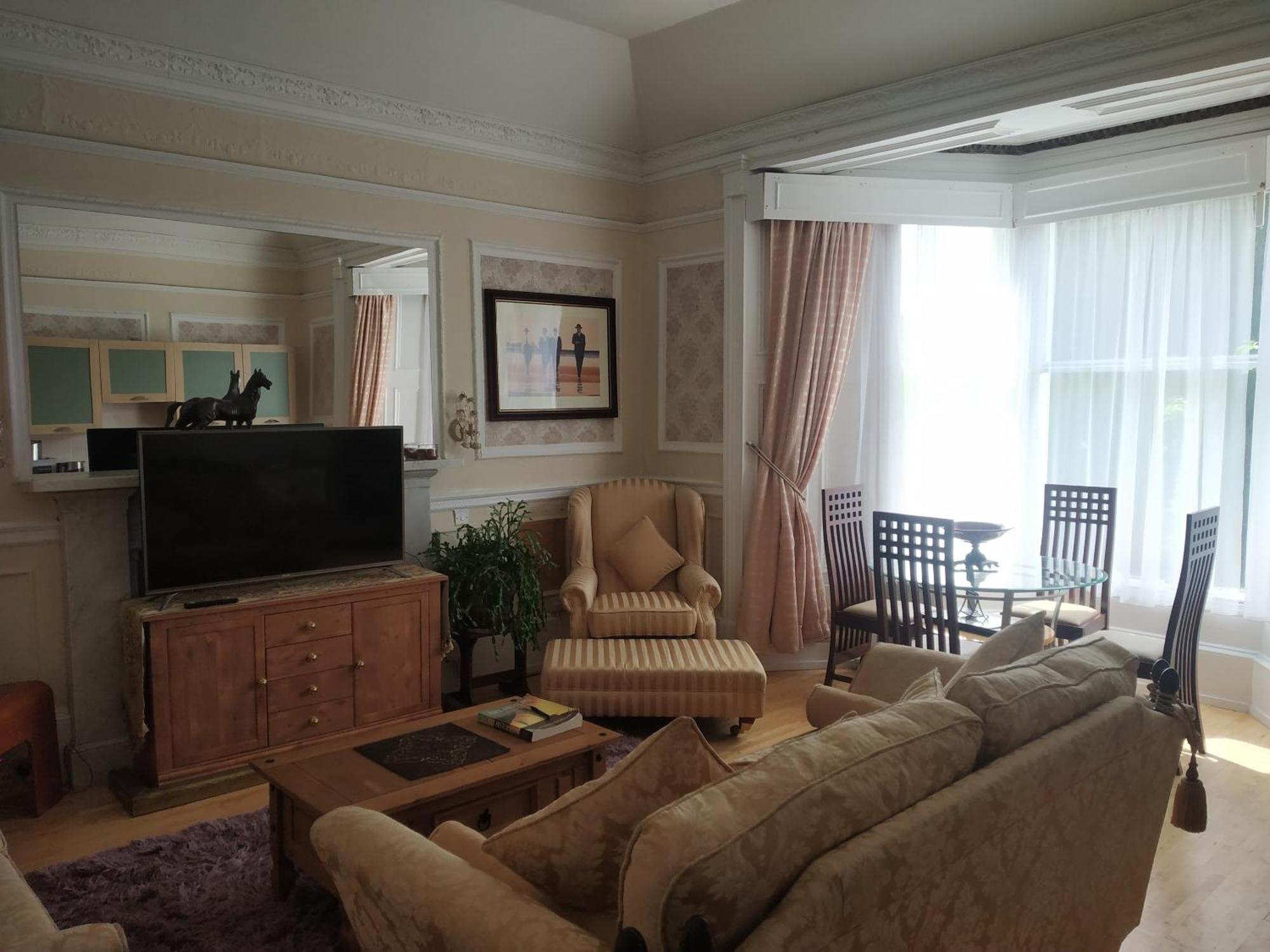 Busby Apartments Glasgow Room photo